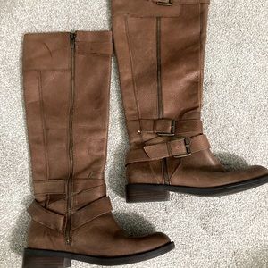 Riding boots